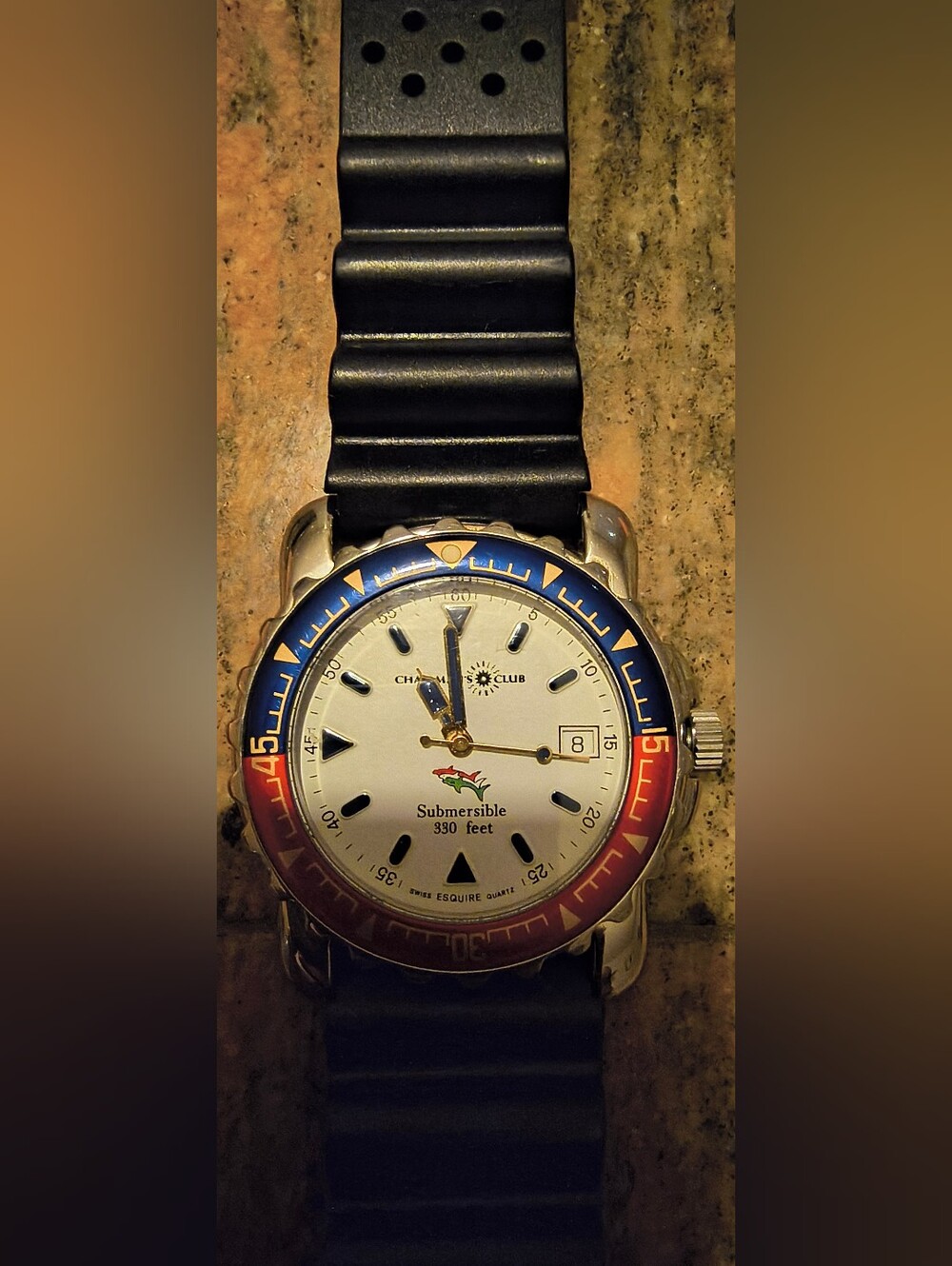 Esquire by Movado Submersible Wristwatch 330 feet Diver, Date Swiss Quartz